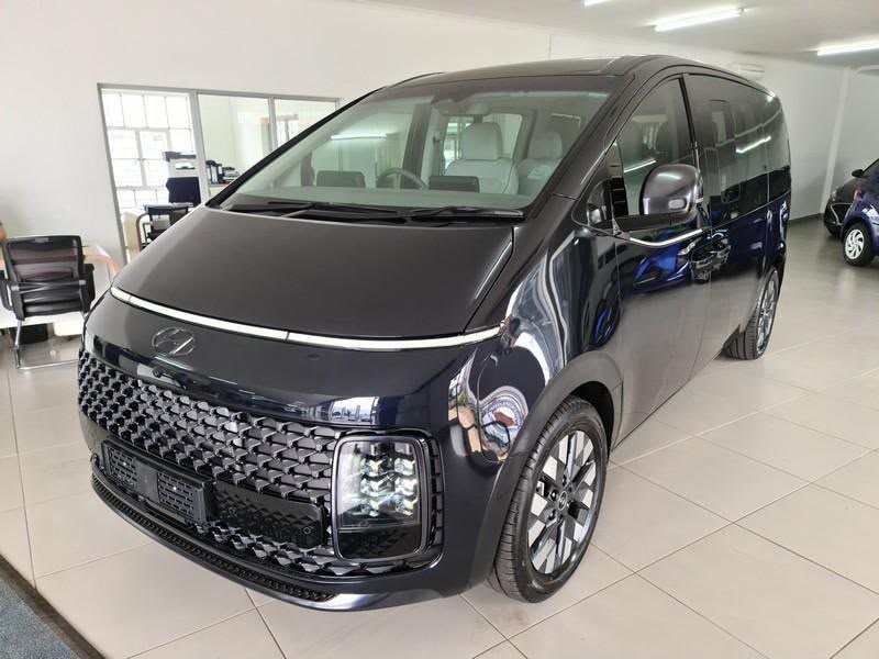 Hyundai 7 Seater for city trips
